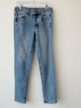 American Eagle Tomgirl Jeans Women’s Size 6 X-Long Light Wash Straight Leg Denim